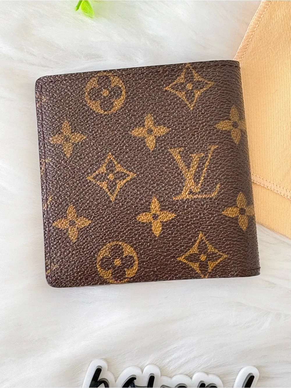 Louis Vuitton Monogram Canvas Men's Bifold Wallet
